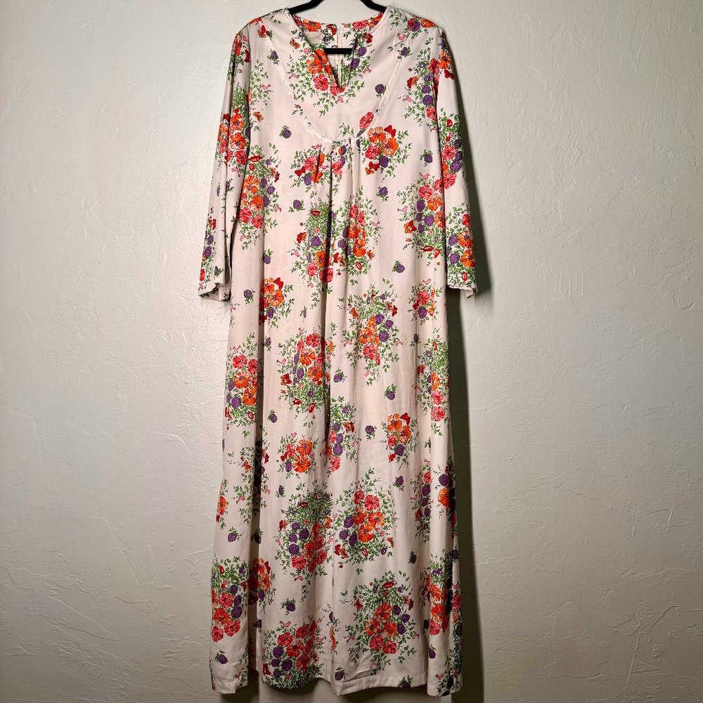 Vintage 1970s Kaftan Caftan Floral Lisanne Maxi Length Dress Mumu